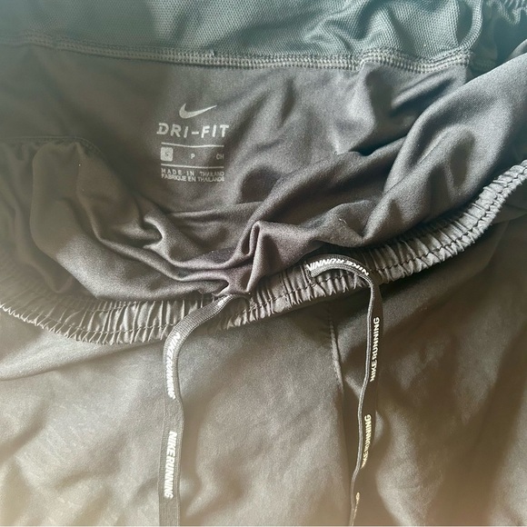 Nike Dri-FIT running Shorts (2) and Leggings (1) size small bundle of 3 - Picture 8 of 11